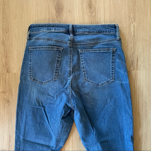 Curvy True Skinny Jeans // GAP - Picture 5 of 9